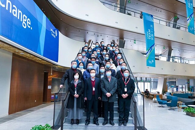 江森自控亚太总部大楼这栋国内首座“三重认证”绿色建筑、堪称“节能建筑百科全书”的智慧建筑科技馆，再次迎来重量级专家参观团